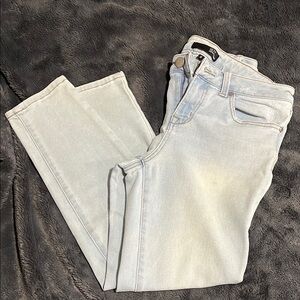 1822 Light Wash Denim Jeans